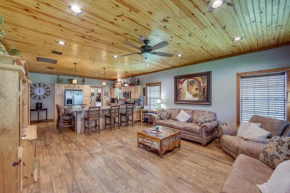 Jefferson Vacation Rental with Golf Cart!